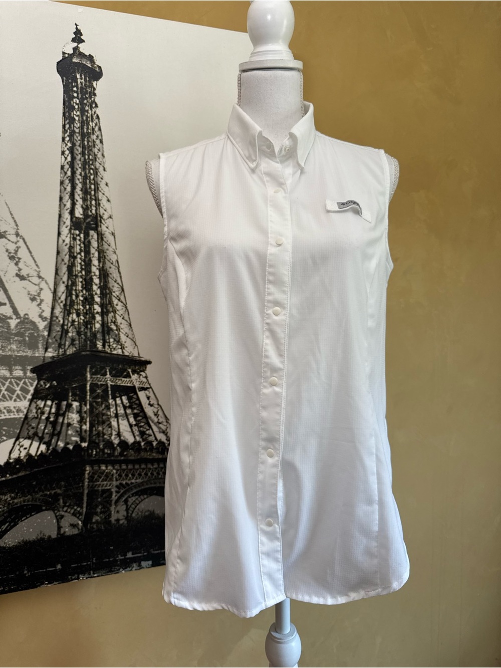 Columbia White Sleeveless Button-Down Shirt